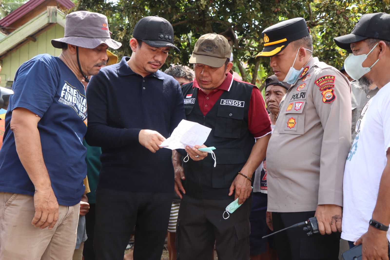 Kapolres dan Bupati Turun Langsung, Kebakaran Hanguskan 17 Los Pasar Sidomukti