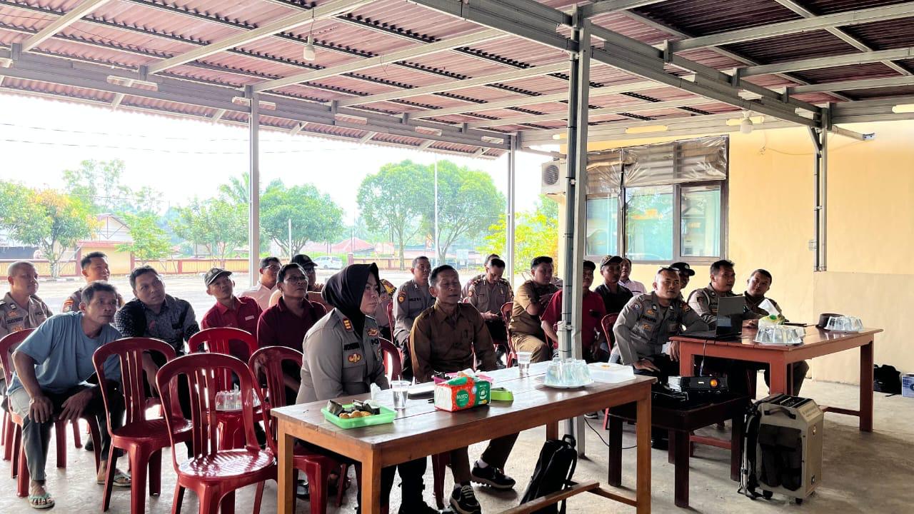 Dalam Rangka Hari Bhayangkara ke-80 Tahun 2026, Kapolres Bengkulu Utara Nobar Piala Dunia Bersama Masyarakat