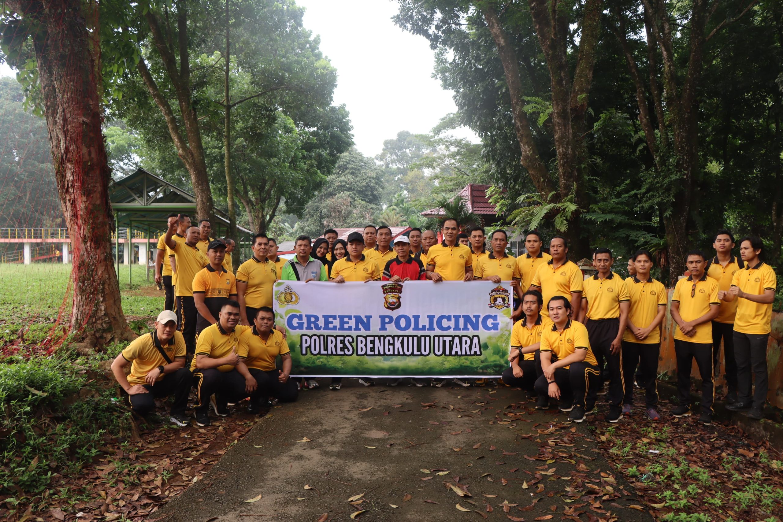 ​Wujudkan Lingkungan Lestari, Polres Bengkulu Utara Gelar Aksi Green Policing di Kemumu