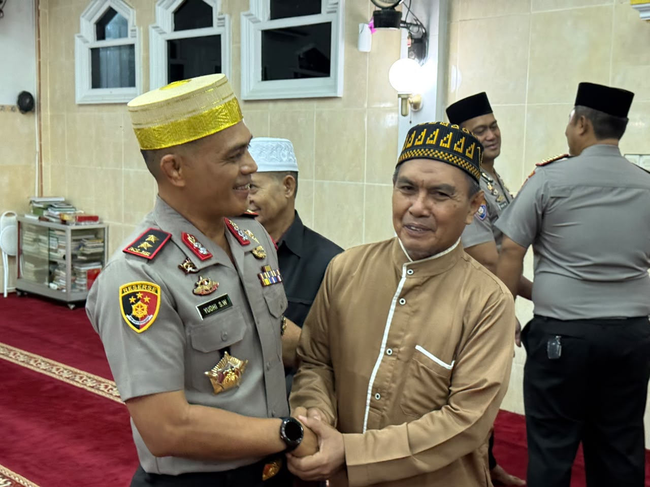 Melalui Subuh Keliling, Kapolda Bengkulu Pererat Kedekatan dengan Masyarakat di Masjid Umar Bin Khatabb Bengkulu